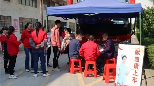 為愛(ài)挽袖 | 百裕集團(tuán)組織職工無(wú)償獻(xiàn)血